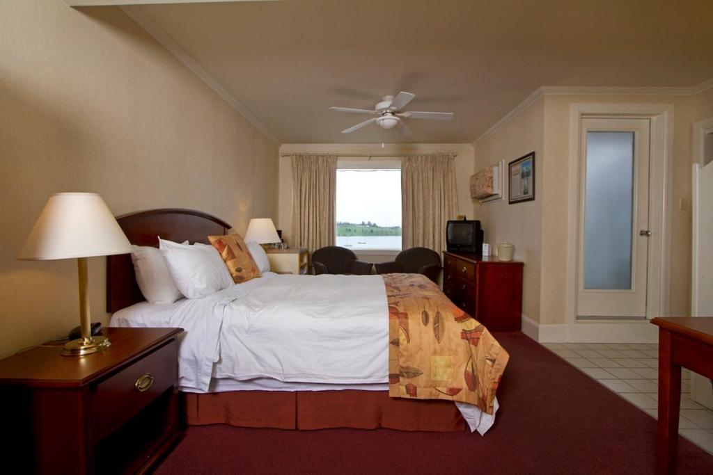 Brigantine Inn Луненбург Номер фото