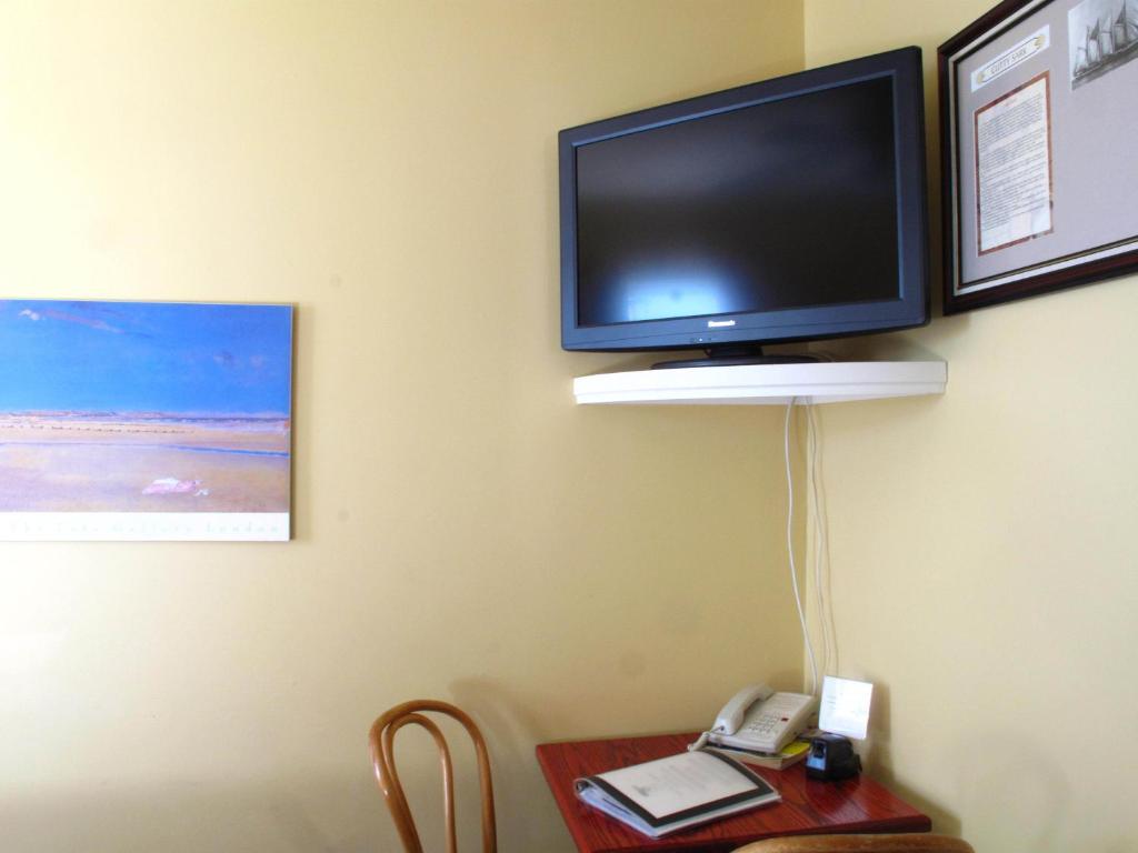 Brigantine Inn Луненбург Номер фото