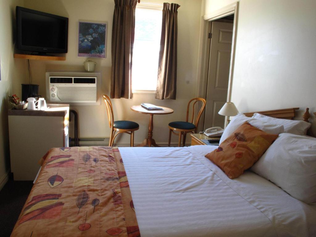 Brigantine Inn Луненбург Номер фото