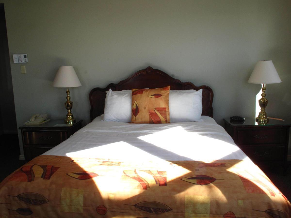 Brigantine Inn Луненбург Номер фото